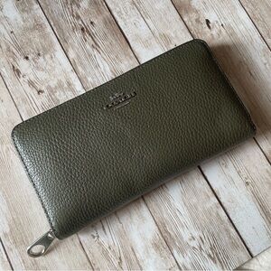 Coach Forest Green Leather Zip Wallet